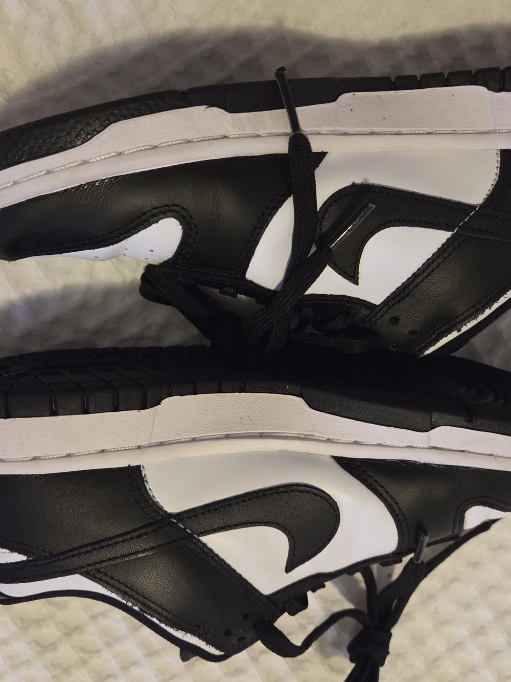 NWOT - Nike Women's Black/White Low-Top Sneakers